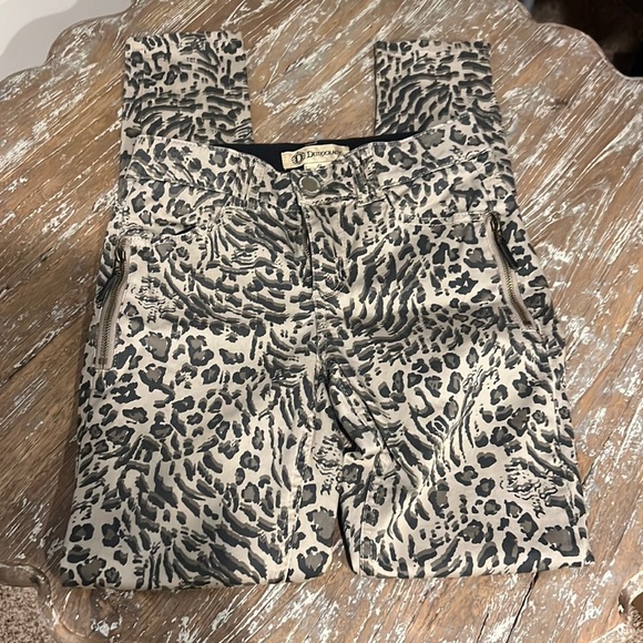 Democracy Denim - Democracy Animal Print Jeans size 0 EUC